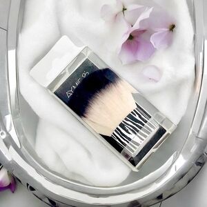 NIB Aymie B' GOTTA B URBAN KABUKI Brush Powder Brush Face Brush Makeup Brush
